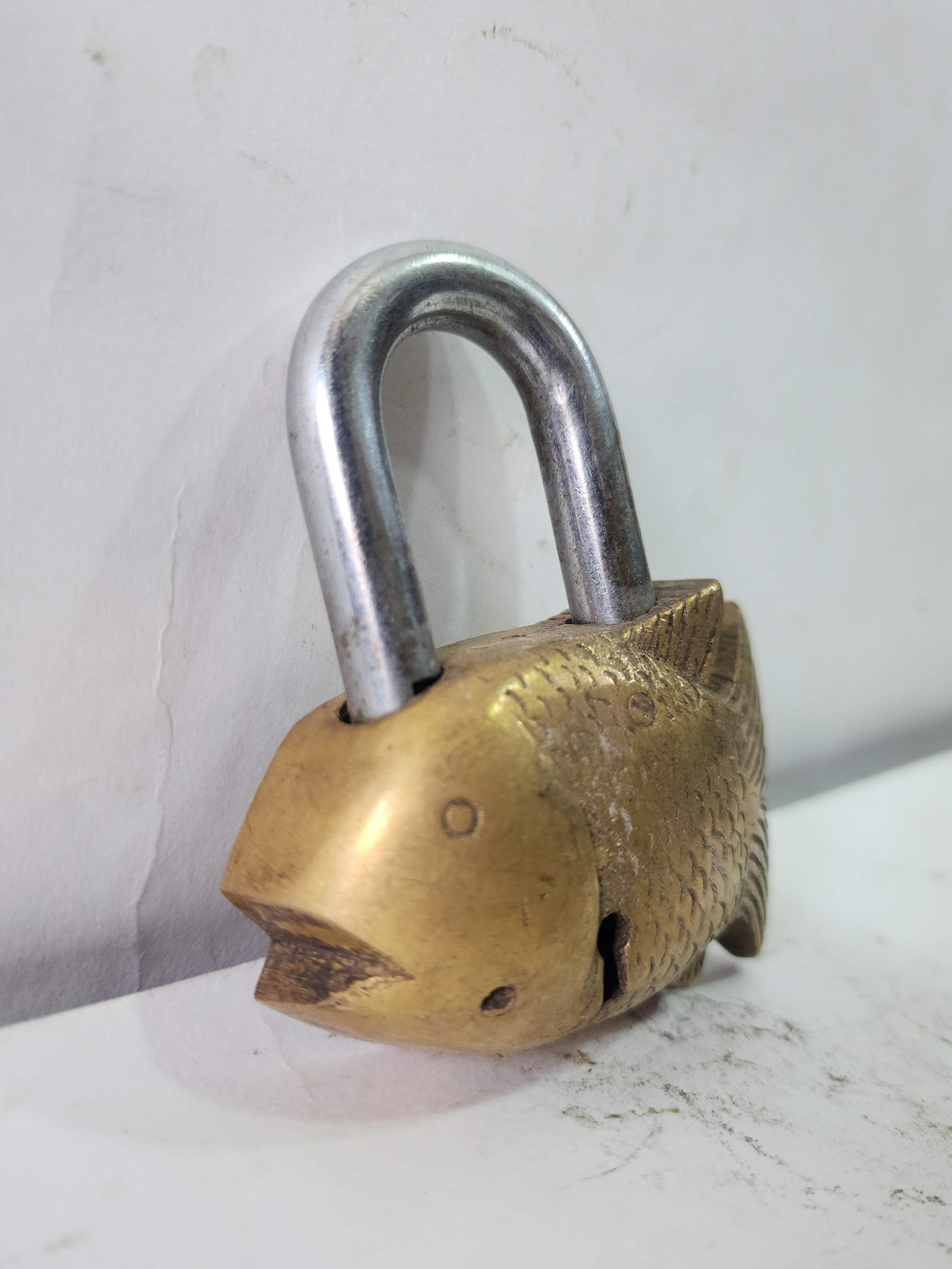 Fish Design glossy Brass Door Lock
