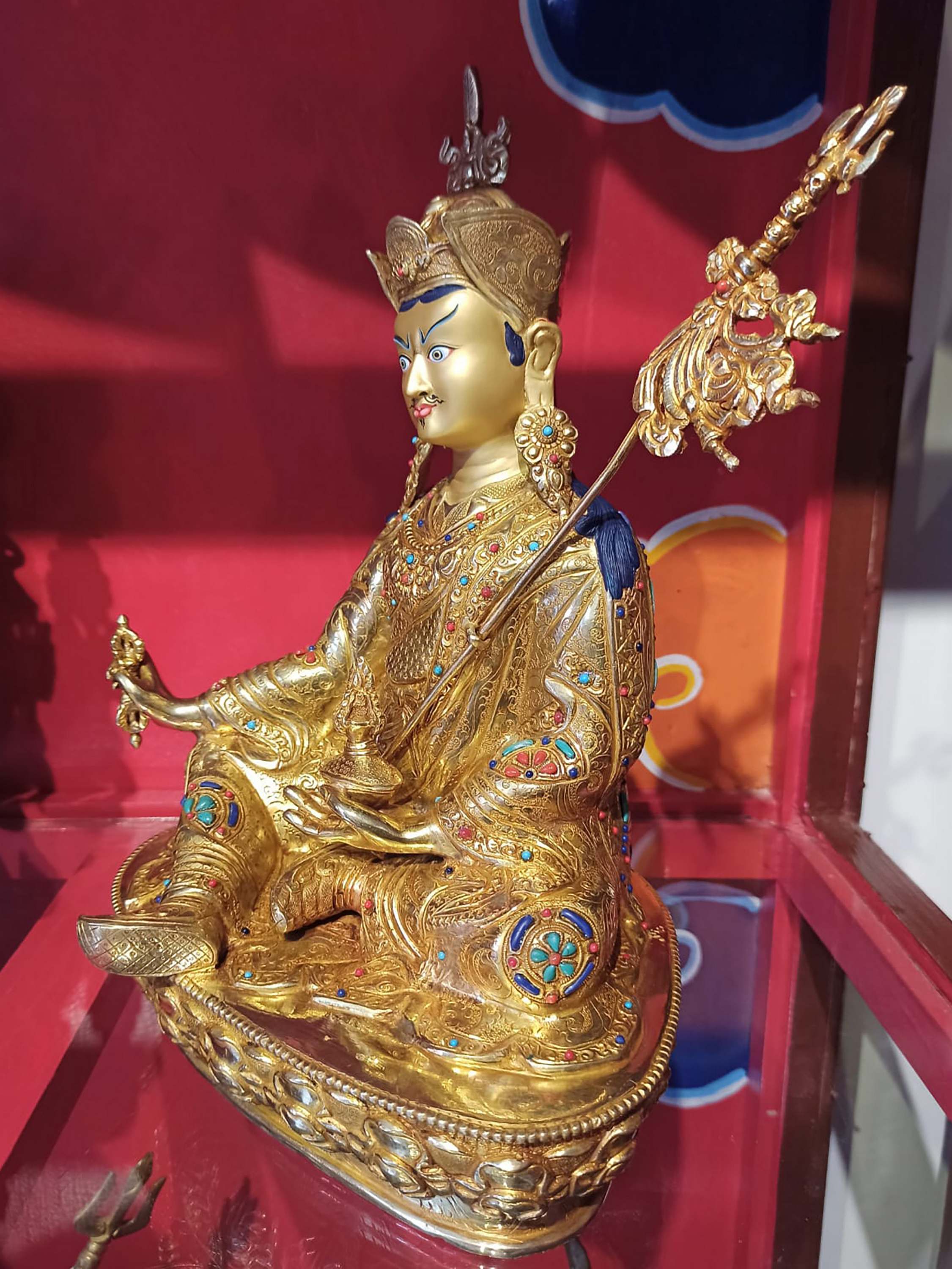 Buddhist Handmade Statue Of Padmasambhava, Guru Rinpuchhe, face Painted, gold Plated, stone Setting