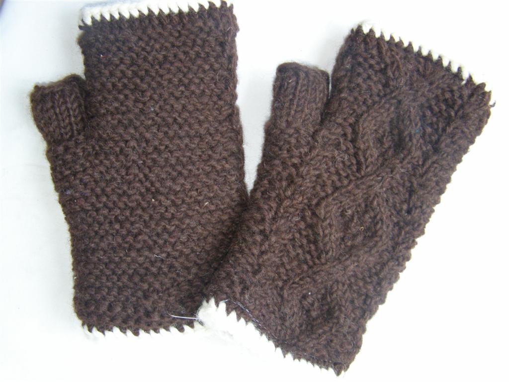 Woolen Hand Warmer <span Style=