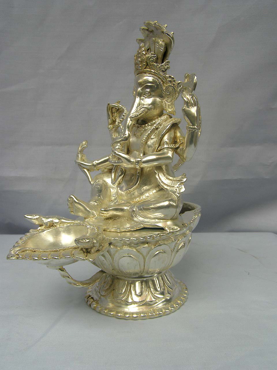 Ganesh Sukunda oil Lamp, silver Plated, old Post, remakable