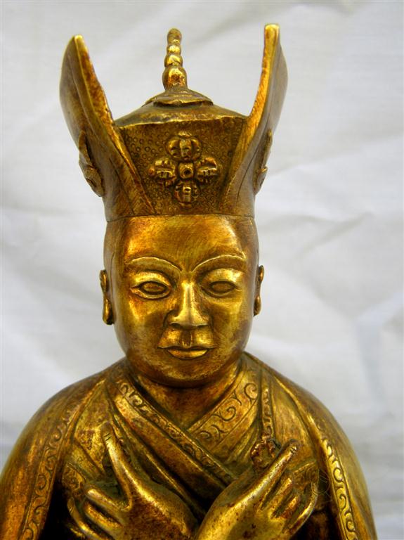 Karmapa Statue, full Gold Plated, antique Finishing, old Post, remakable