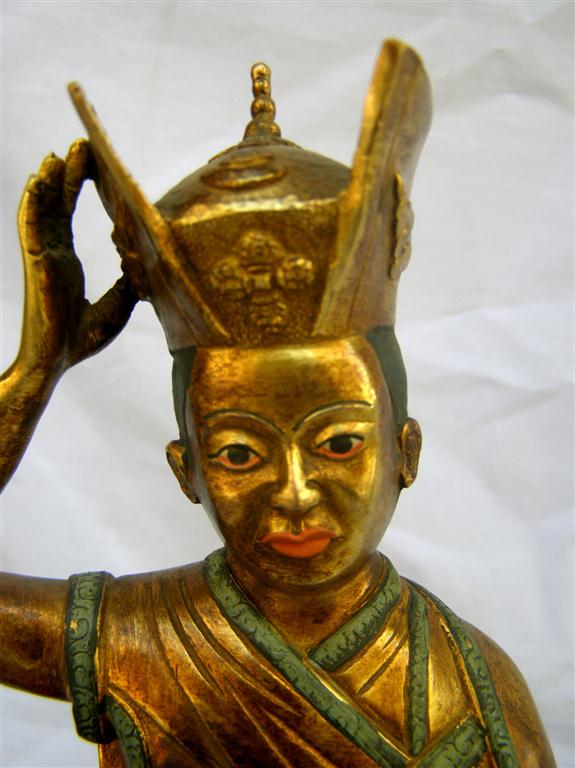 Karmapa Statue, full Gold Plated, antique Finishing, old Post, remakable