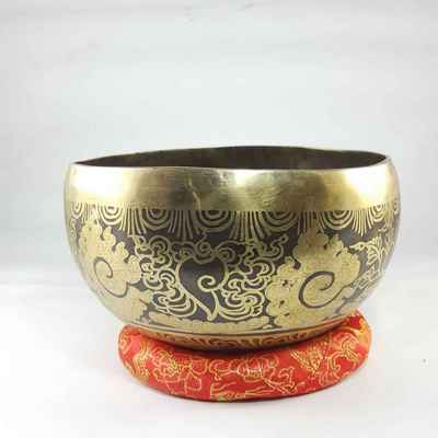 Mustang Bronze Hand Beaten Bowls With Endless Knot At The Centre