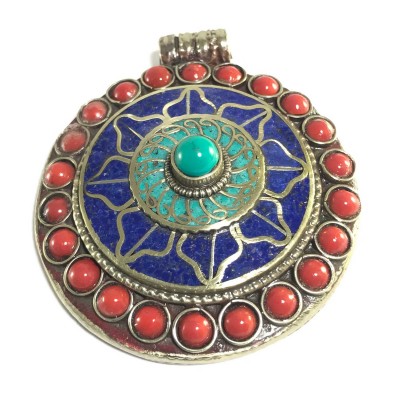 White Metal Pendant With Stone Setting