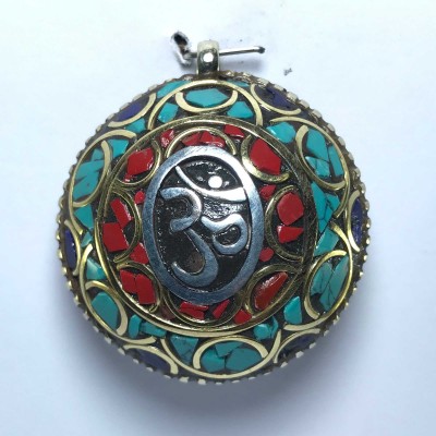 Metal Om Pendant With Stone Setting