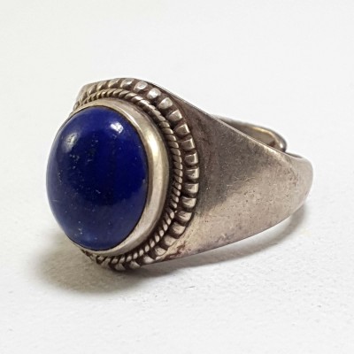 Nepali Silver Ring With Lapis Lazuli