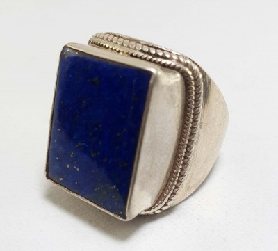 Nepali Silver Ring With Lapis Lazuli