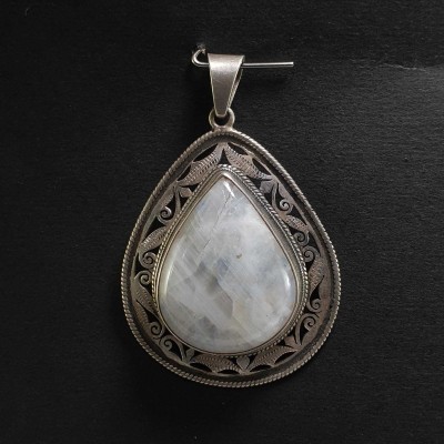 Moonstone Silver Pendant